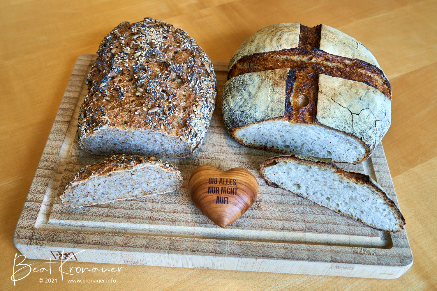 5-Korn Brot und Keep it Simple Sourdough Bread